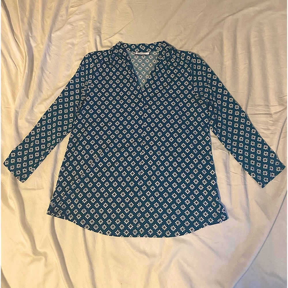 Charter club petite blue long sleeve top with floral print size medium